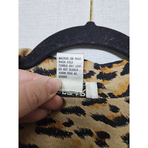 Vintage Cezar 100% Raw Silk Leopard Large Button-Up Short Sleeve Collar Blouse - Picture 5 of 5